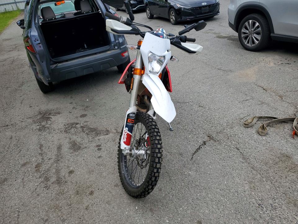 56122756 :رقم المزاد ، VBKEXK40XPM449811 vin ، 2023 Ktm 500 مزاد بيع