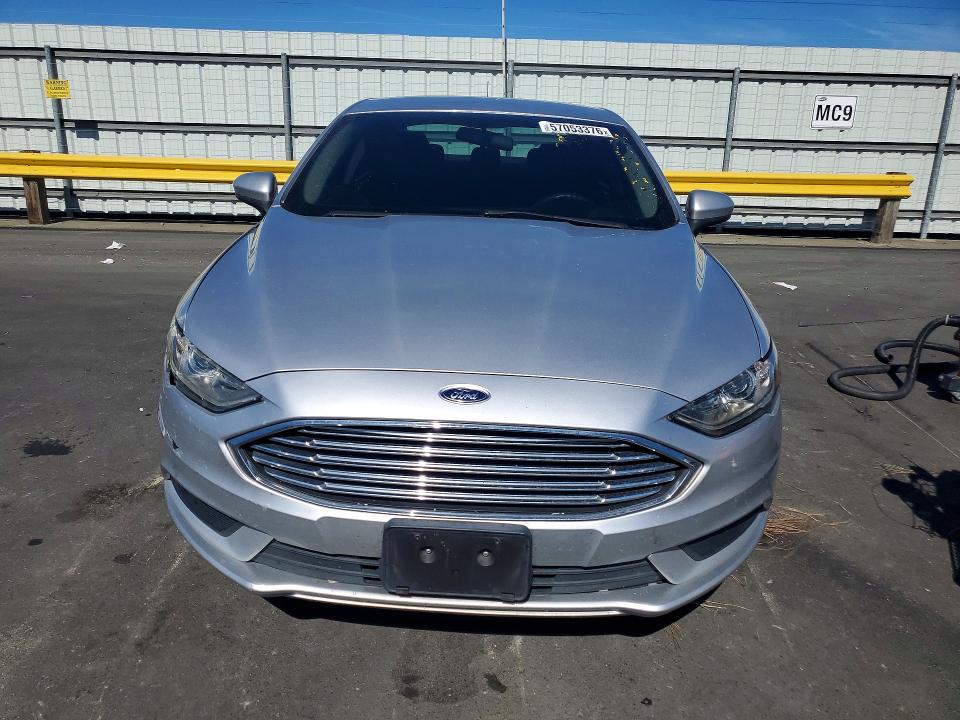 57053376 :رقم المزاد ، 3FA6P0LU6JR224854 vin ، 2018 Ford Fusion مزاد بيع