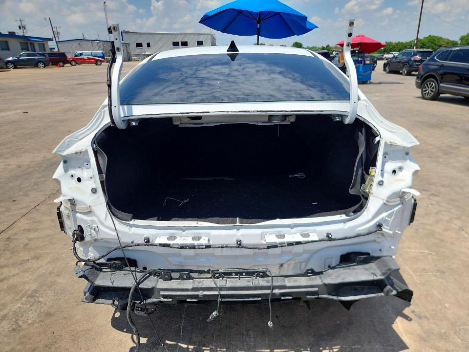 Auction sale of the 2025 Hyundai Elantra, vin: KMHLR4DFXSU985844, lot number: 51852996