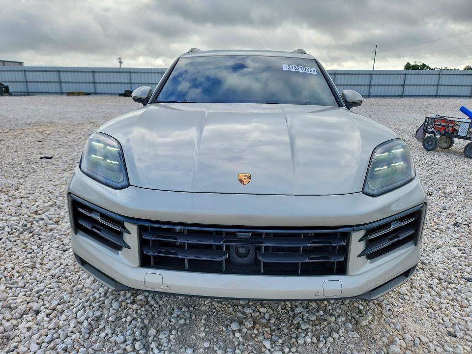 57321086 :رقم المزاد ، WP1AA2AY7SDA02792 vin ، 2025 Porsche Cayenne مزاد بيع