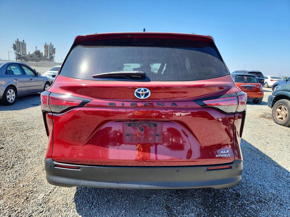 2021 Toyota Sienna მანქანა იყიდება აუქციონზე, vin: 5TDYRKEC9MS056836, აუქციონის ნომერი: 57426906