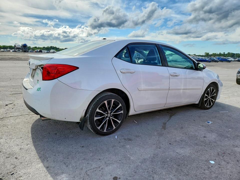 55656216 :رقم المزاد ، 2T1BURHE6JC079702 vin ، 2018 Toyota Corolla مزاد بيع
