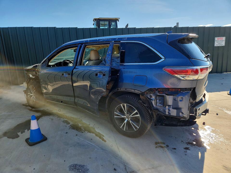 Продажа на аукционе авто 2016 Toyota Highlander, vin: 5TDKKRFH5GS502692, номер лота: 58627046