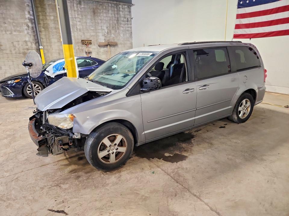 2013 Dodge Grand Caravan მანქანა იყიდება აუქციონზე, vin: 2C4RDGCG4DR554117, აუქციონის ნომერი: 57669686
