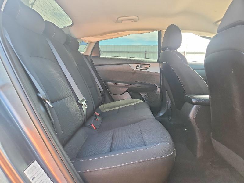 55799406 :رقم المزاد ، 3KPF24AD5ME346958 vin ، 2021 Kia Forte مزاد بيع