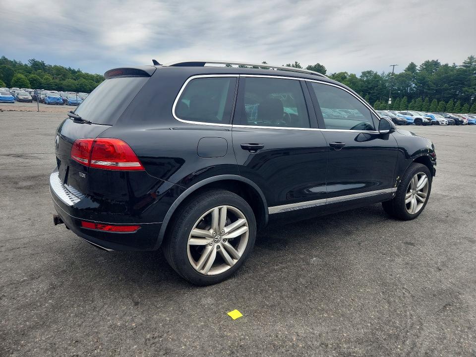 2012 Volkswagen Touareg მანქანა იყიდება აუქციონზე, vin: WVGFK9BP1CD005526, აუქციონის ნომერი: 58185436