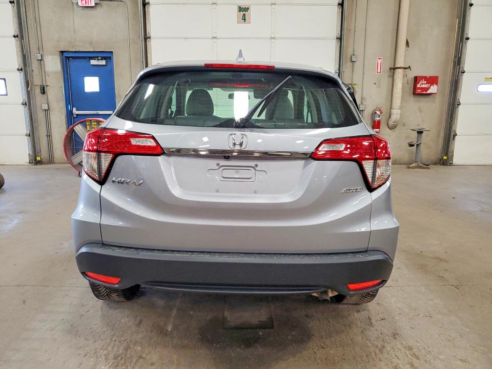 2021 Honda Hr-v მანქანა იყიდება აუქციონზე, vin: 3CZRU6H3XMM747972, აუქციონის ნომერი: 57351126
