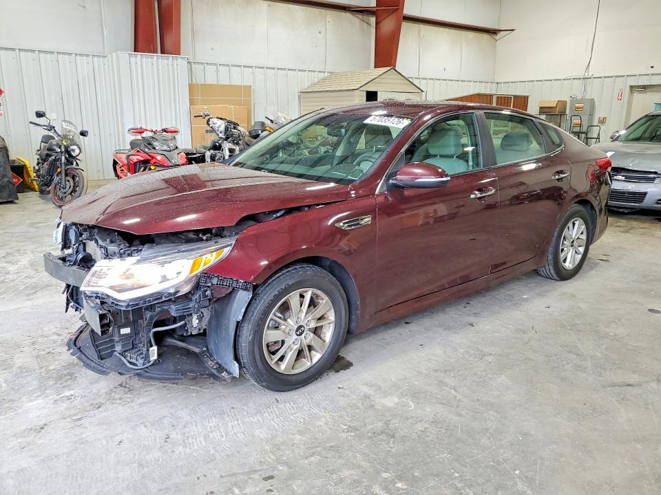 Auction sale of the 2017 Kia Optima, vin: 5XXGT4L34HG156720, lot number: 57035126