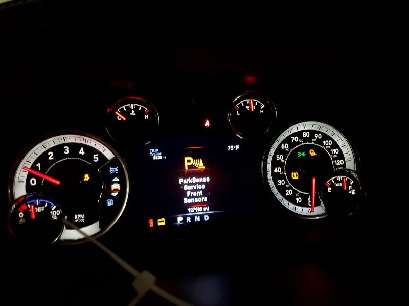 56047956 :رقم المزاد ، 3C6UR5FL4JG382771 vin ، 2018 Ram 2500 مزاد بيع