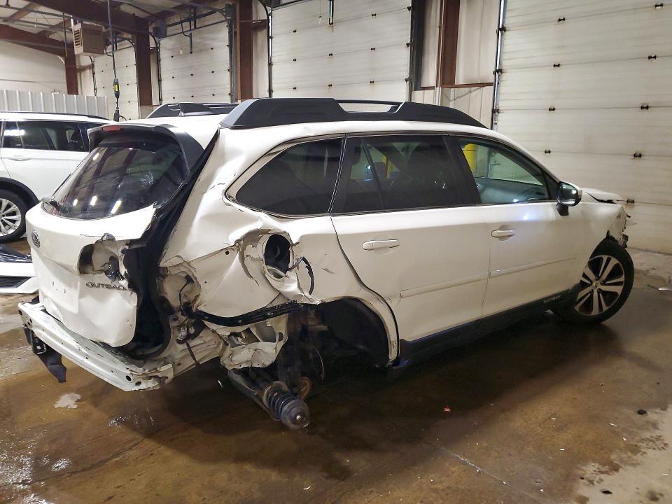 2018 Subaru Outback მანქანა იყიდება აუქციონზე, vin: 4S4BSANC9J3212645, აუქციონის ნომერი: 58922466