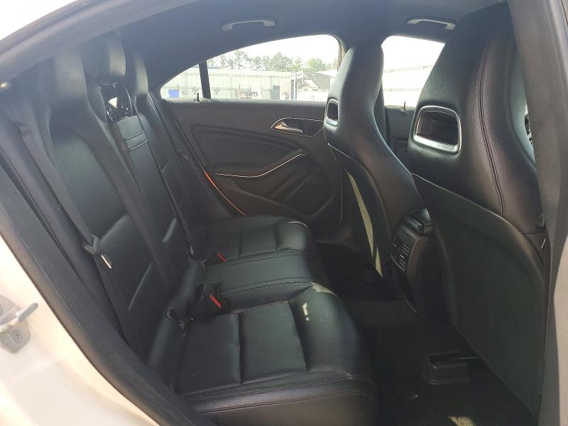 57260796 :رقم المزاد ، WDDSJ4EB2FN182695 vin ، 2015 Mercedes-benz Cla مزاد بيع