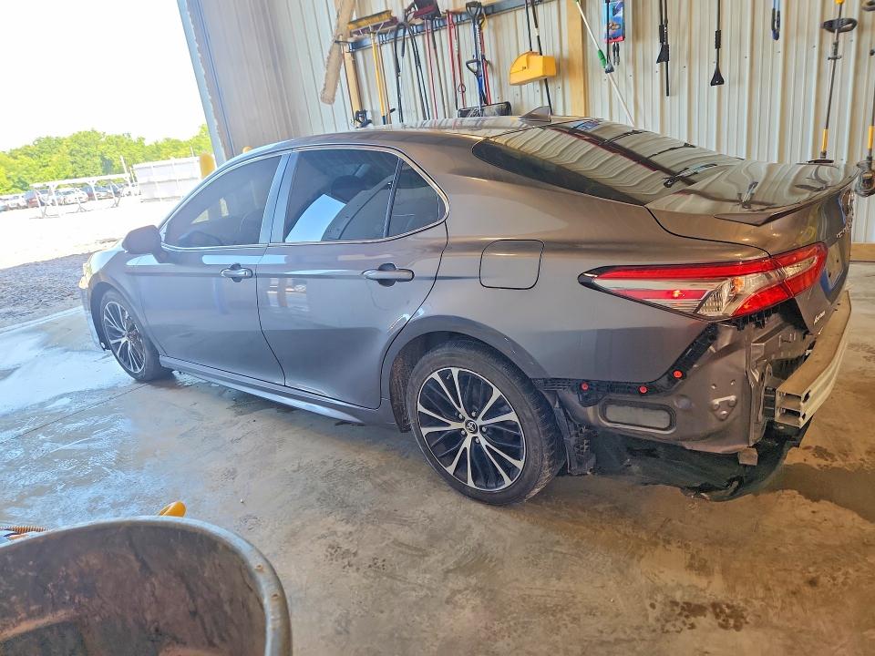 55493406 :رقم المزاد ، 4T1B11HK6KU766310 vin ، 2019 Toyota Camry مزاد بيع
