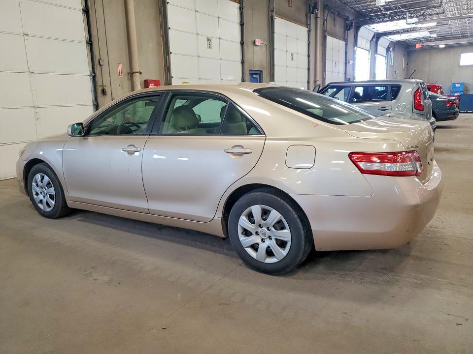 2010 Toyota Camry მანქანა იყიდება აუქციონზე, vin: 4T1BF3EK3AU053462, აუქციონის ნომერი: 57503066
