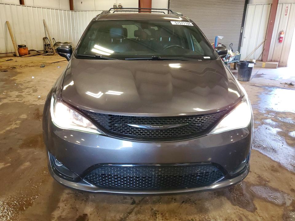Продажа на аукционе авто 2018 Chrysler Pacifica, vin: 2C4RC1BG3JR353970, номер лота: 57577106