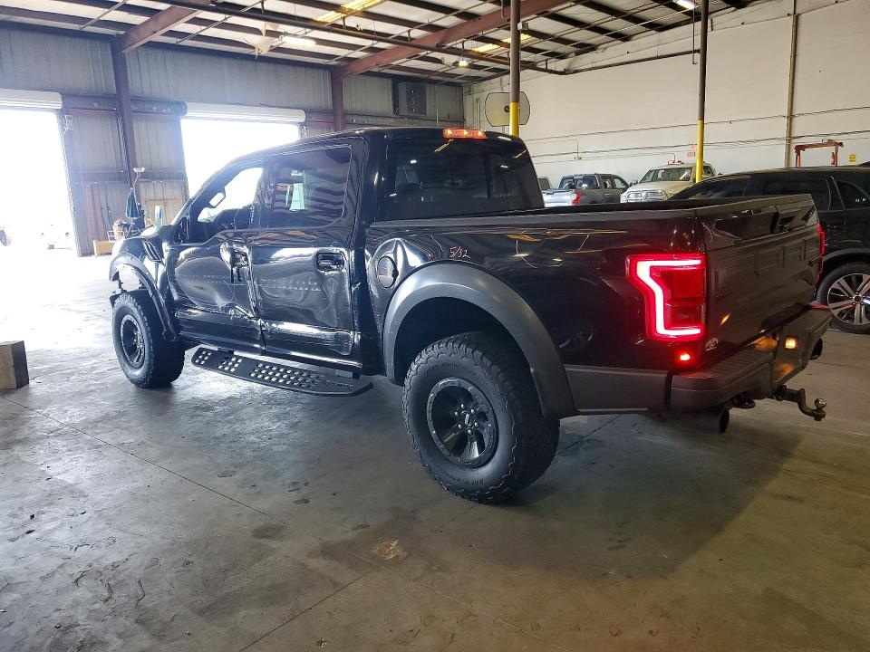55372816 :رقم المزاد ، 1FTFW1RG9JFB81015 vin ، 2018 Ford F150 مزاد بيع