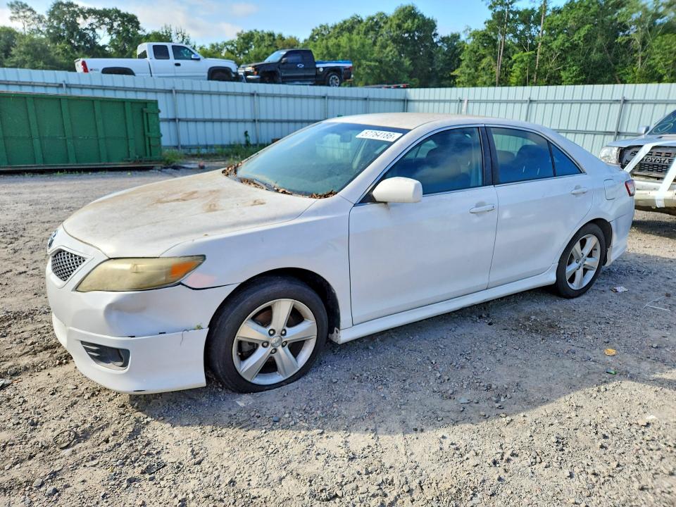 57764186 :رقم المزاد ، 4T1BF3EK6BU589386 vin ، 2011 Toyota Camry مزاد بيع