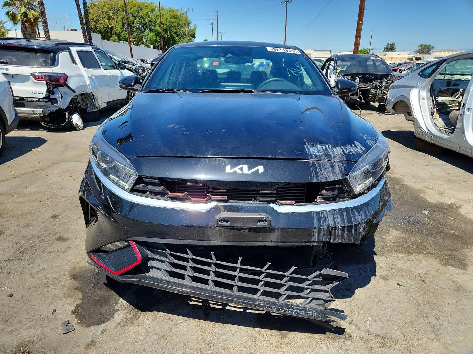 2023 Kia Forte მანქანა იყიდება აუქციონზე, vin: 3KPF54AD8PE665203, აუქციონის ნომერი: 57041706
