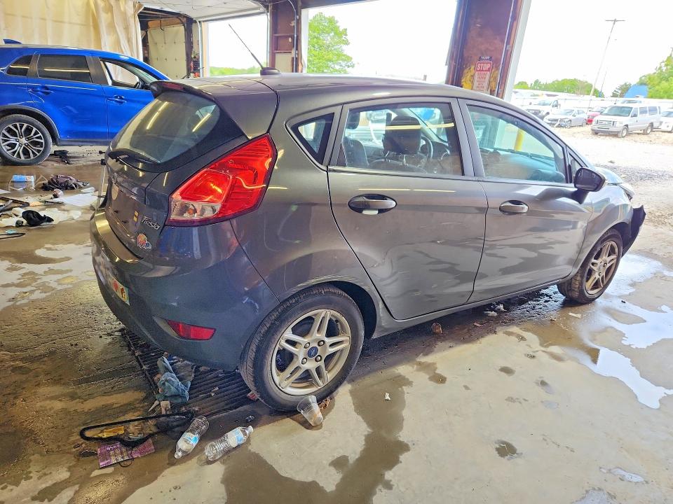 55992426 :رقم المزاد ، 3FADP4EJ4JM111113 vin ، 2018 Ford Fiesta مزاد بيع