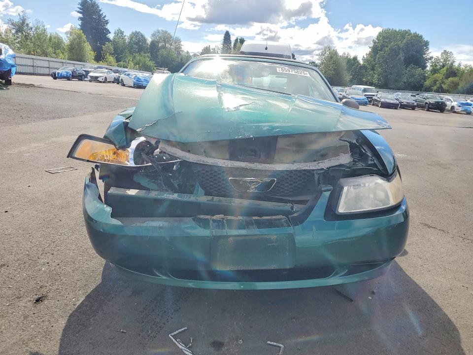 2000 Ford Mustang მანქანა იყიდება აუქციონზე, vin: 1FAFP4447YF288771, აუქციონის ნომერი: 85975825