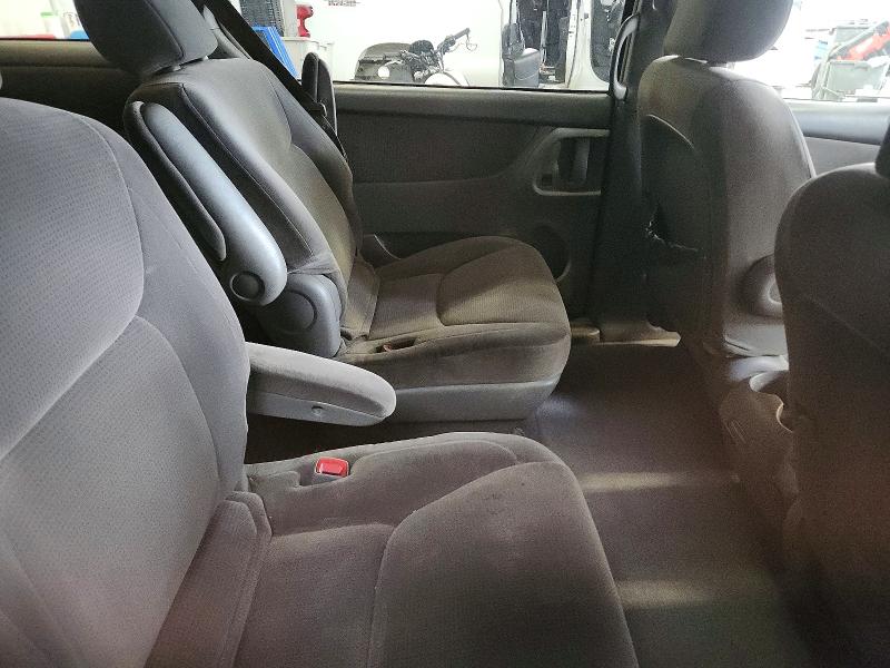 55902506 :رقم المزاد ، 5TDZA23C94S011068 vin ، 2004 Toyota Sienna مزاد بيع