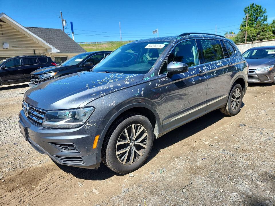 Продажа на аукционе авто 2018 Volkswagen Tiguan, vin: 3VV2B7AX2JM200479, номер лота: 58295026