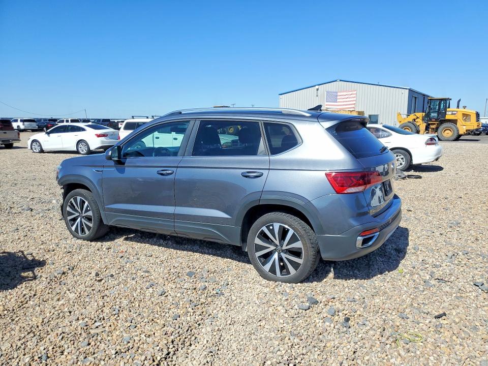 2024 Volkswagen Taos მანქანა იყიდება აუქციონზე, vin: 3VVSX7B21RM021561, აუქციონის ნომერი: 57690246