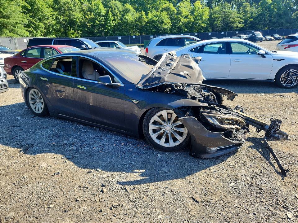 57669636 :رقم المزاد ، 5YJSA1E27GF139432 vin ، 2016 Tesla Model S مزاد بيع