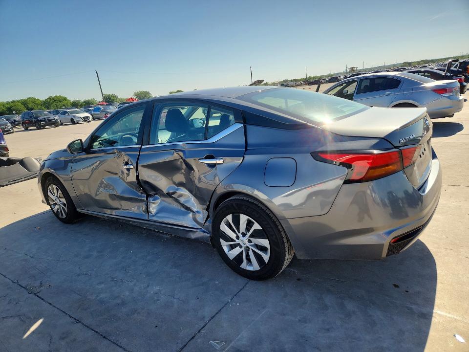55558076 :رقم المزاد ، 1N4BL4BV0NN306762 vin ، 2022 Nissan Altima مزاد بيع
