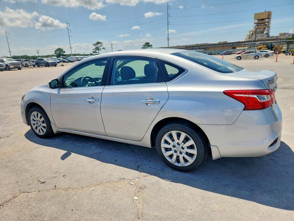 2018 Nissan Sentra მანქანა იყიდება აუქციონზე, vin: 3N1AB7AP3JY337243, აუქციონის ნომერი: 58880136