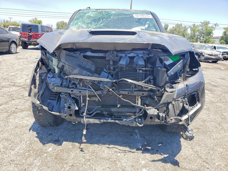 55190516 :رقم المزاد ، 3TMAZ5CN1HM051983 vin ، 2017 Toyota Tacoma مزاد بيع