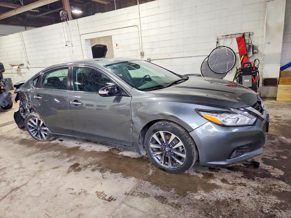 2017 Nissan Altima მანქანა იყიდება აუქციონზე, vin: 1N4AL3AP1HC216397, აუქციონის ნომერი: 56286926