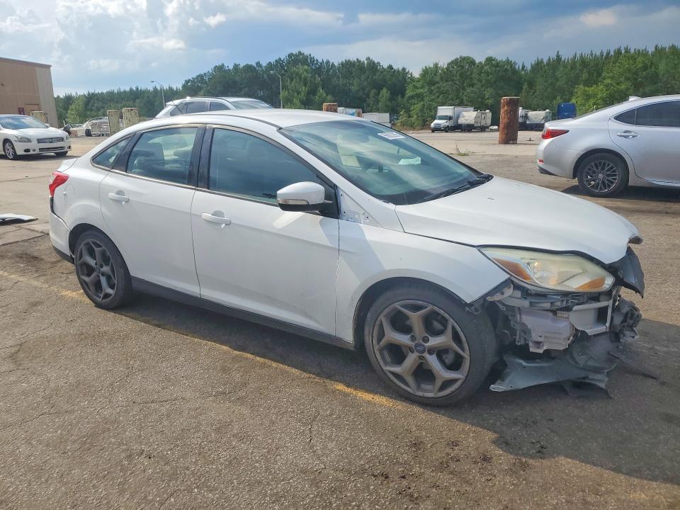 2014 Ford Focus მანქანა იყიდება აუქციონზე, vin: 1FADP3F27EL376309, აუქციონის ნომერი: 56683286