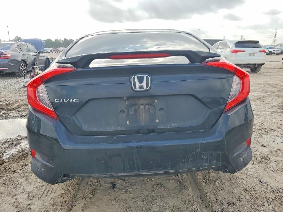 Продажа на аукционе авто 2017 Honda Civic, vin: 19XFC2F55HE018920, номер лота: 57593916