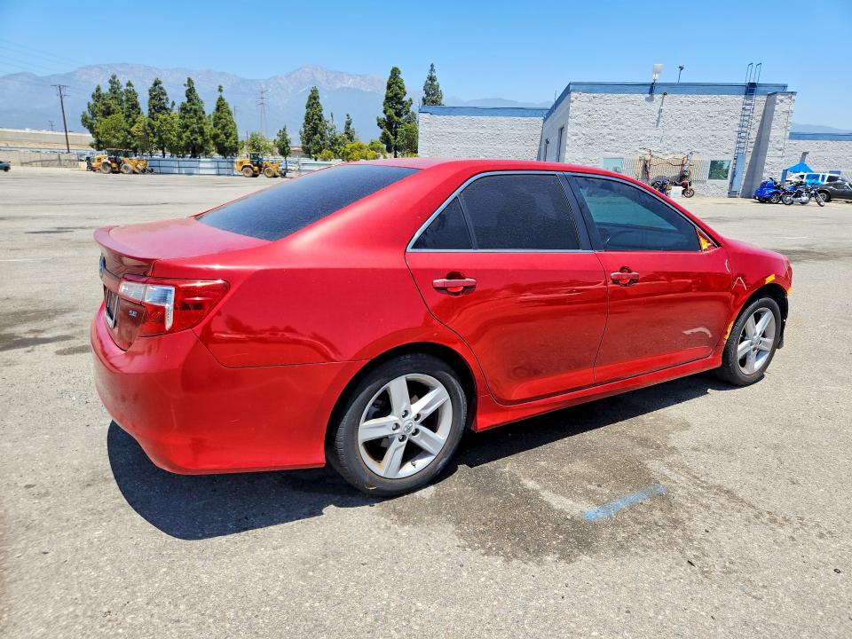 55505356 :رقم المزاد ، 4T1BF1FKXCU604668 vin ، 2012 Toyota Camry مزاد بيع