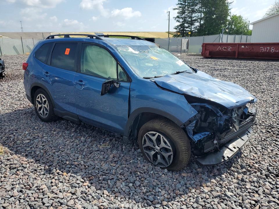 2022 Subaru Forester მანქანა იყიდება აუქციონზე, vin: JF2SKAEC8NH402662, აუქციონის ნომერი: 56479106