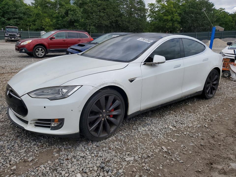 57861356 :رقم المزاد ، 5YJSA1H16EFP57440 vin ، 2014 Tesla Model S مزاد بيع