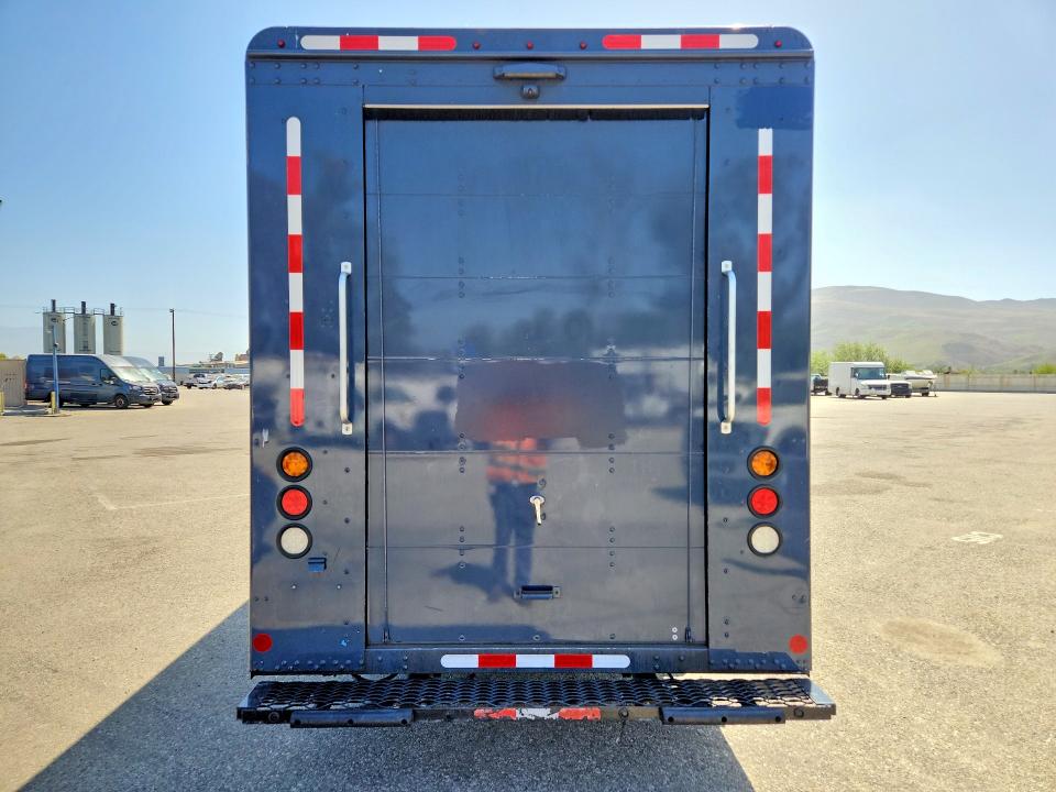 Продаж на аукціоні авто 2020 Freightliner Chassis, vin: 4UZAC2EA2LCMH8049, номер лоту: 57091206