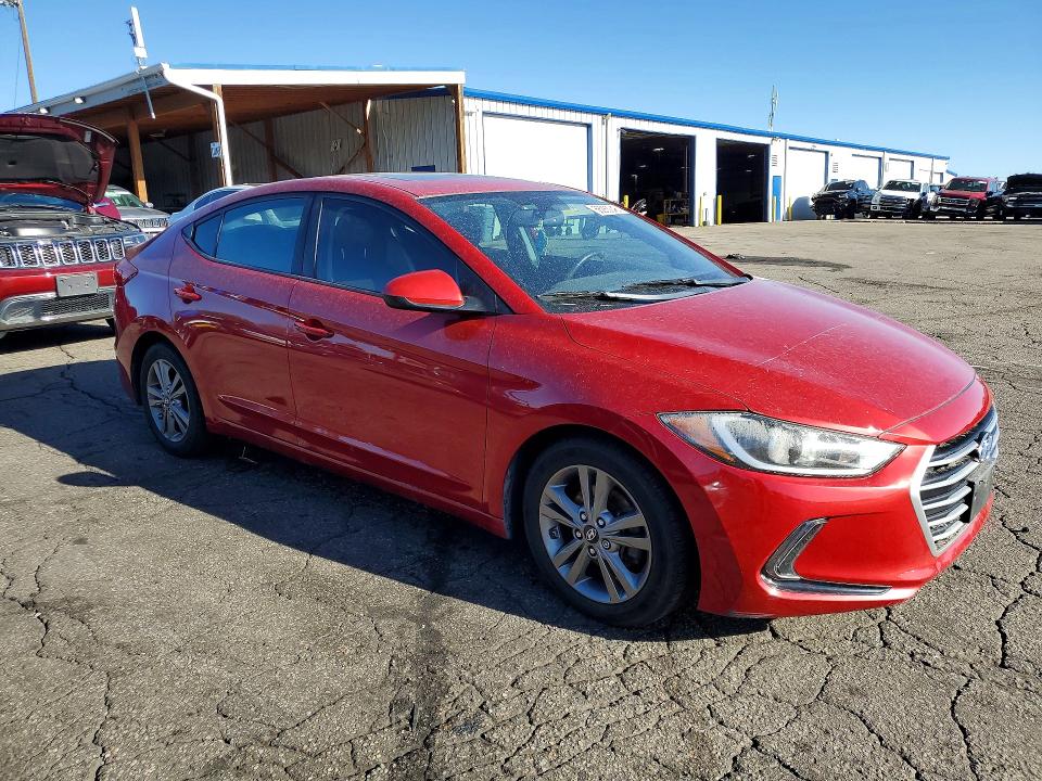 2017 Hyundai Elantra მანქანა იყიდება აუქციონზე, vin: 5NPD84LF0HH137472, აუქციონის ნომერი: 56280046