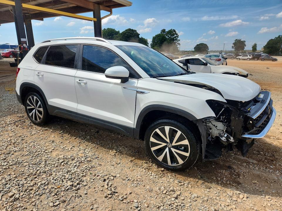 57000416 :رقم المزاد ، 3VVSX7B21PM350452 vin ، 2023 Volkswagen Taos مزاد بيع