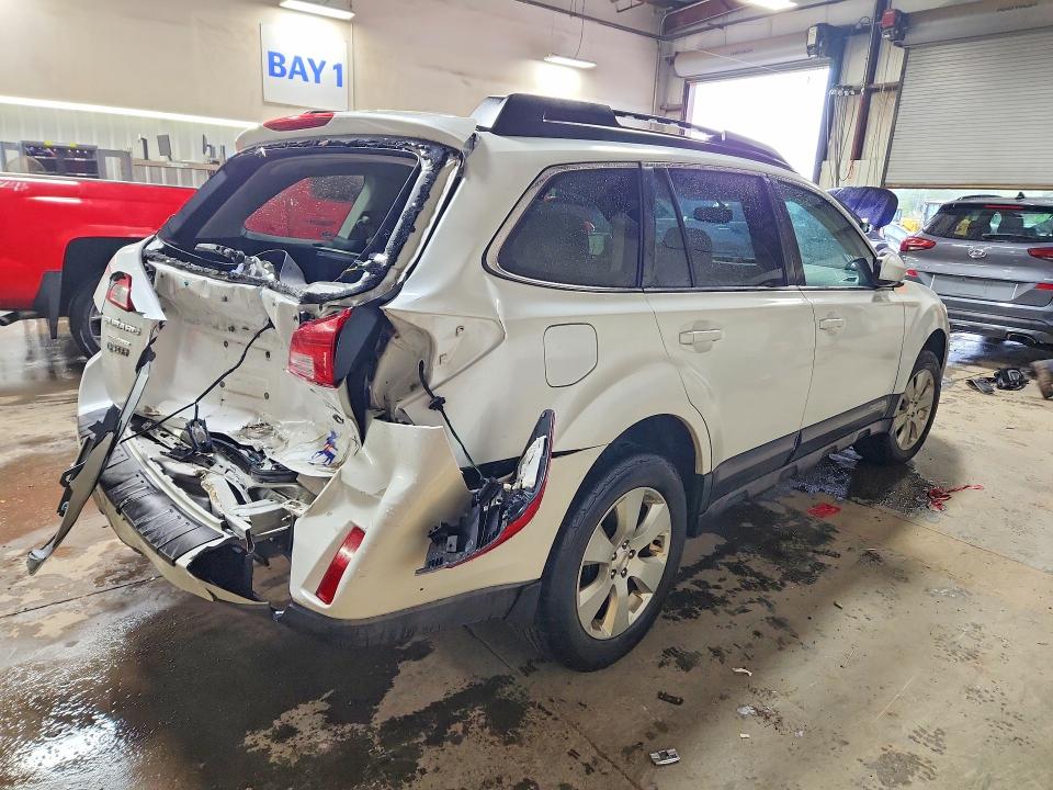 57239436 :رقم المزاد ، 4S4BRBCC1B3328699 vin ، 2011 Subaru Outback مزاد بيع