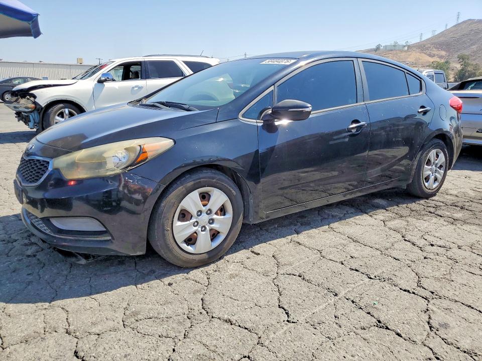 58484876 :رقم المزاد ، KNAFX4A6XF5422110 vin ، 2015 Kia Forte مزاد بيع
