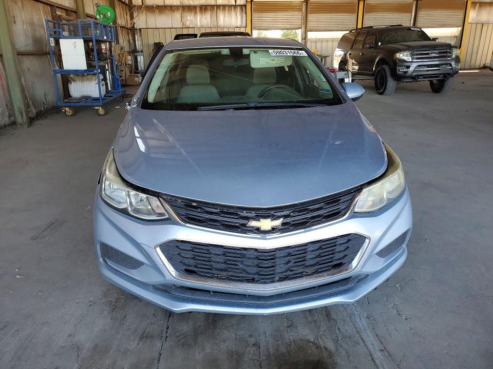 59031566 :رقم المزاد ، 1G1BC5SM8J7215253 vin ، 2018 Chevrolet Cruze مزاد بيع
