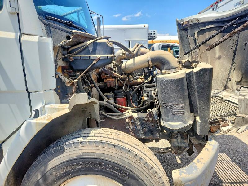 Продаж на аукціоні авто 2000 Freightliner Medium Conventional, vin: 1FV6HLBC4YHG84955, номер лоту: 55538146