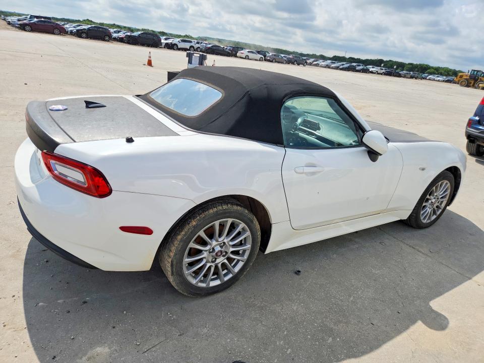 Продаж на аукціоні авто 2018 Fiat 124 Spider, vin: JC1NFAEK1J0137502, номер лоту: 56317286