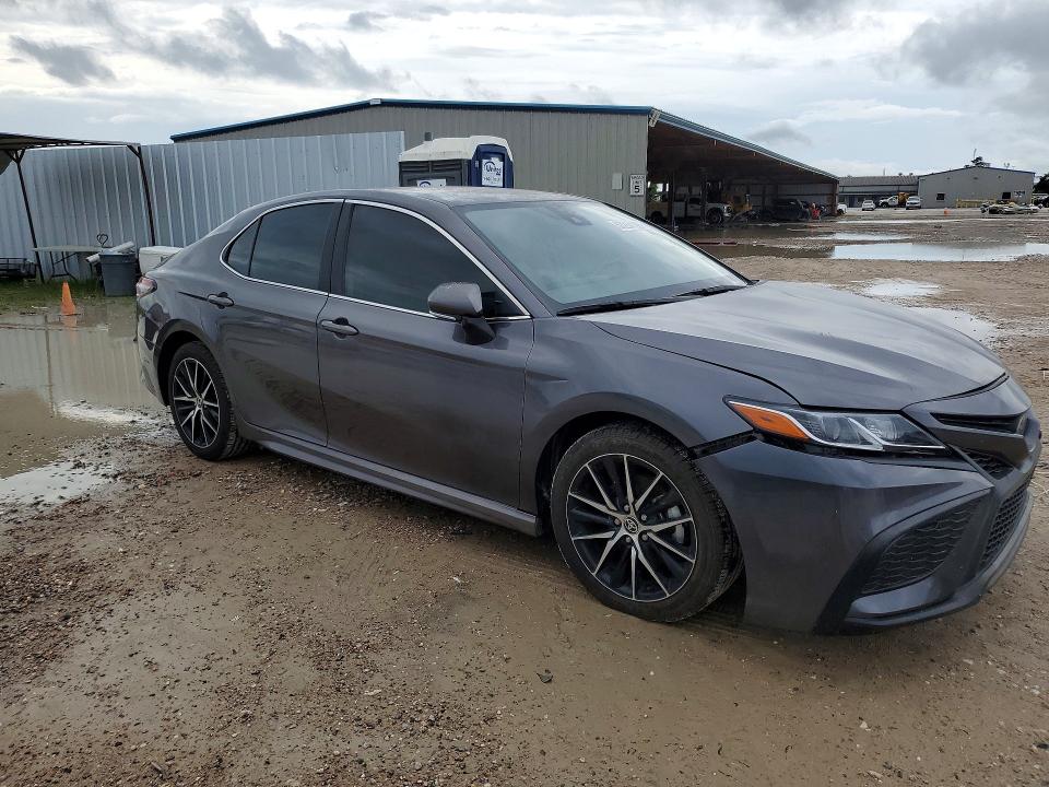 Продажа на аукционе авто 2024 Toyota Camry, vin: 4T1G11AK5RU864786, номер лота: 57264196