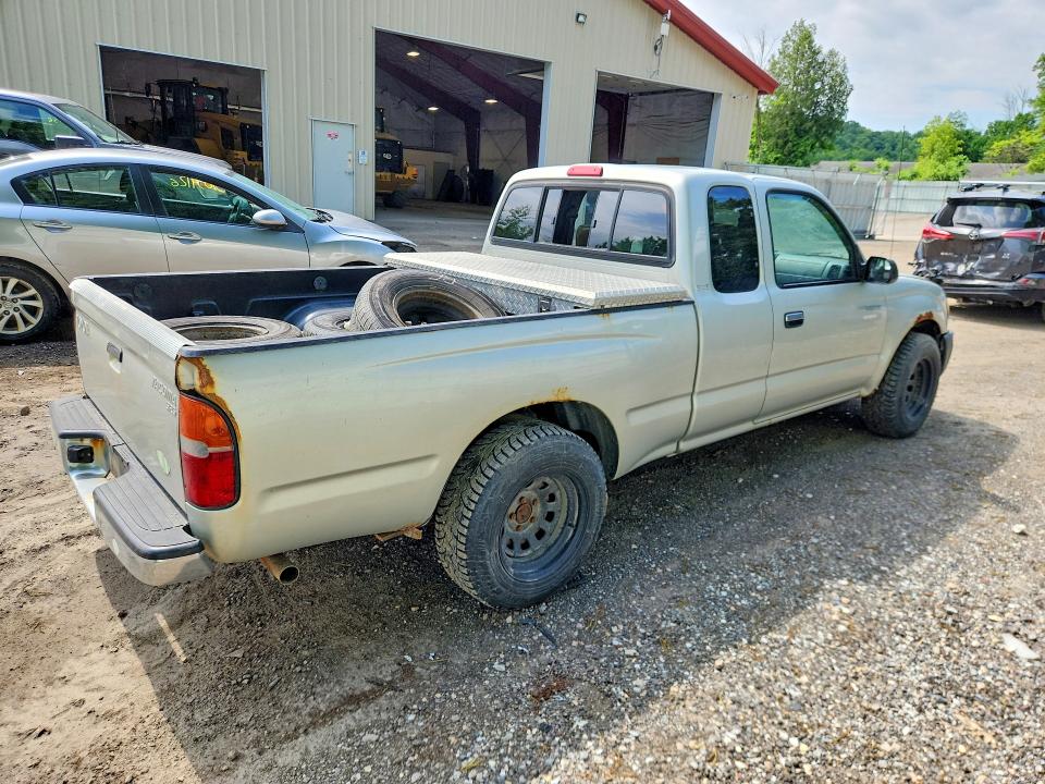 56872866 :رقم المزاد ، 5TEVL52N8YZ704218 vin ، 2000 Toyota Tacoma مزاد بيع