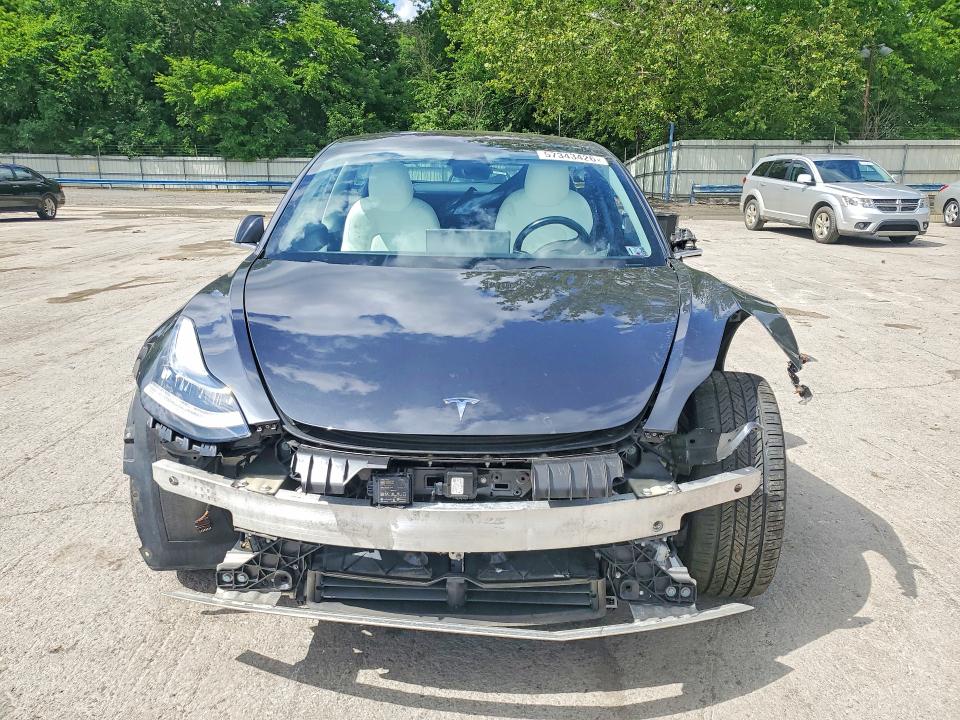 Продажа на аукционе авто 2018 Tesla Model 3, vin: 5YJ3E1EB2JF074988, номер лота: 57343426