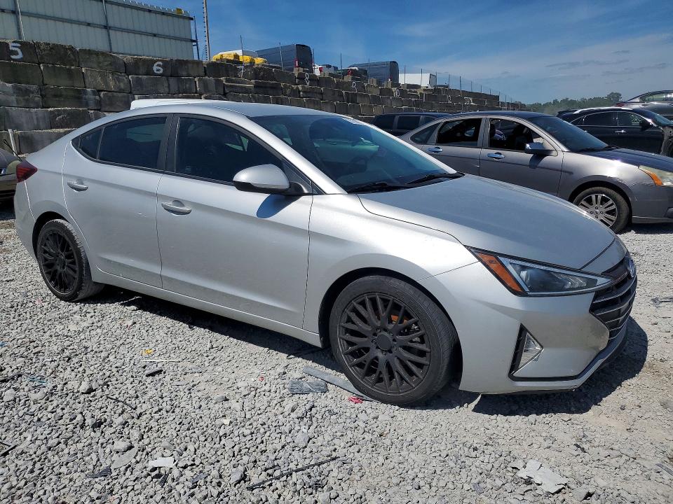 55759986 :رقم المزاد ، 5NPD84LF6KH413404 vin ، 2019 Hyundai Elantra مزاد بيع