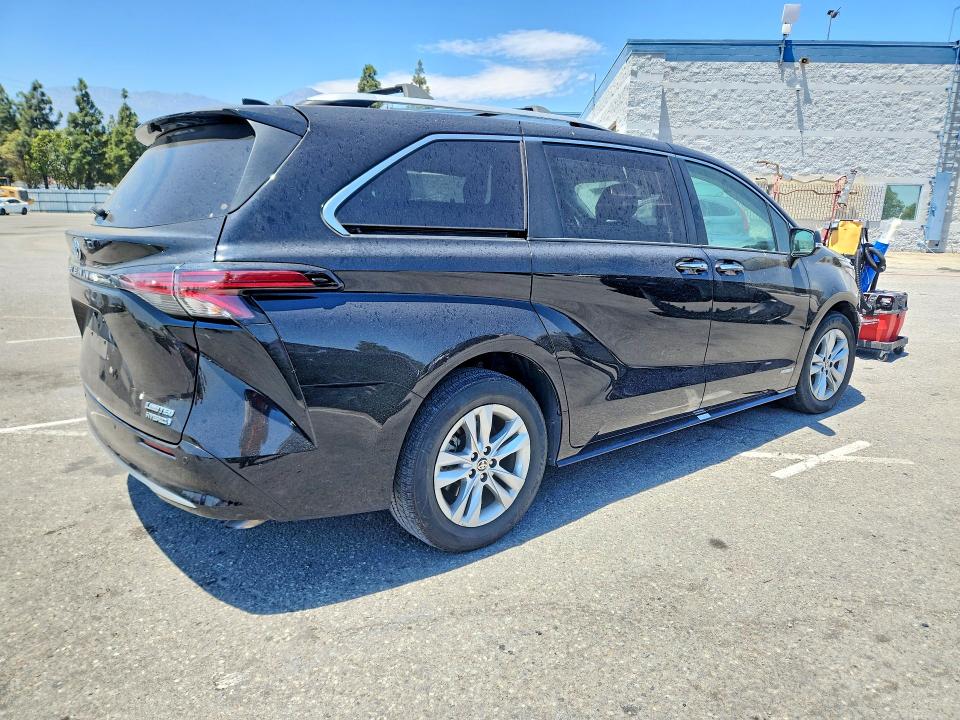 58833036 :رقم المزاد ، 5TDZRKEC2MS003383 vin ، 2021 Toyota Sienna مزاد بيع