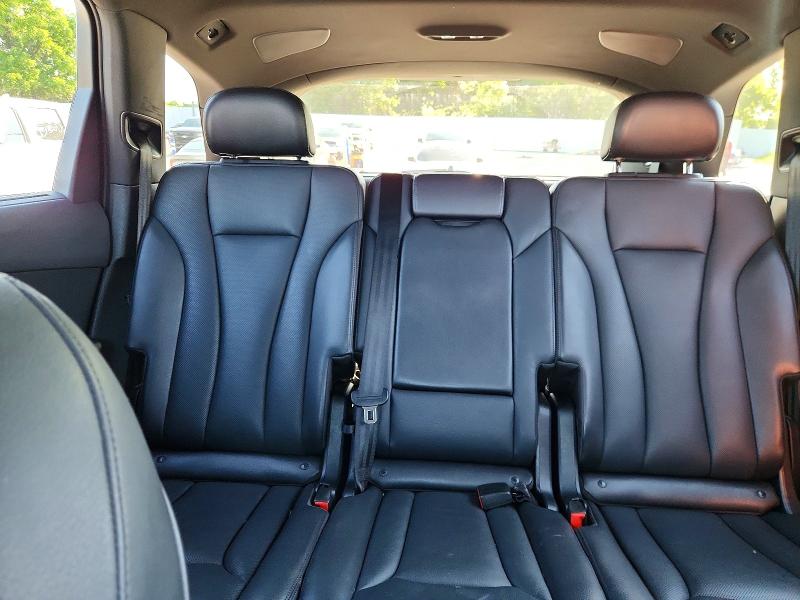 57869526 :رقم المزاد ، WA1VAAF70JD050396 vin ، 2018 Audi Q7 مزاد بيع